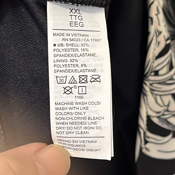 NWT OLD NAVY One Piece Black and White Square Neck Swimsuit Size XXL - Picture 12 of 16